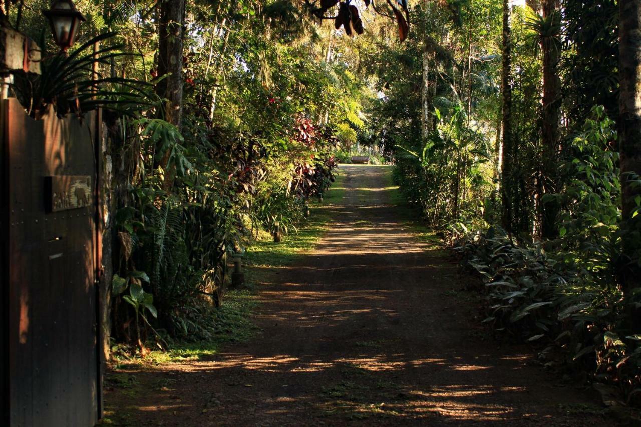Quarto Varanda - Residencia Gaia Itatiaia Itatiaia  Eksteriør billede